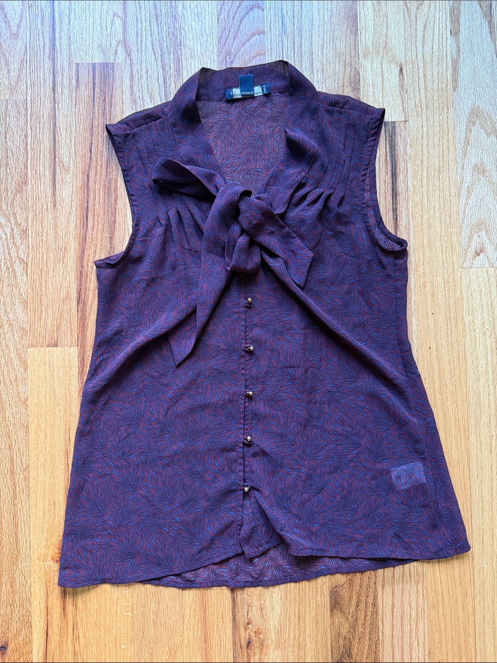 Banana Republic Petite XS Sleeveless Tie-Neck Blouse - Plum